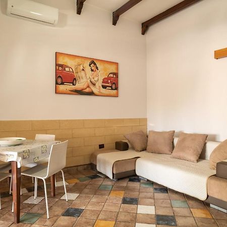 La Casa Di Luca - By Host4U Apartment Pulsano Ngoại thất bức ảnh