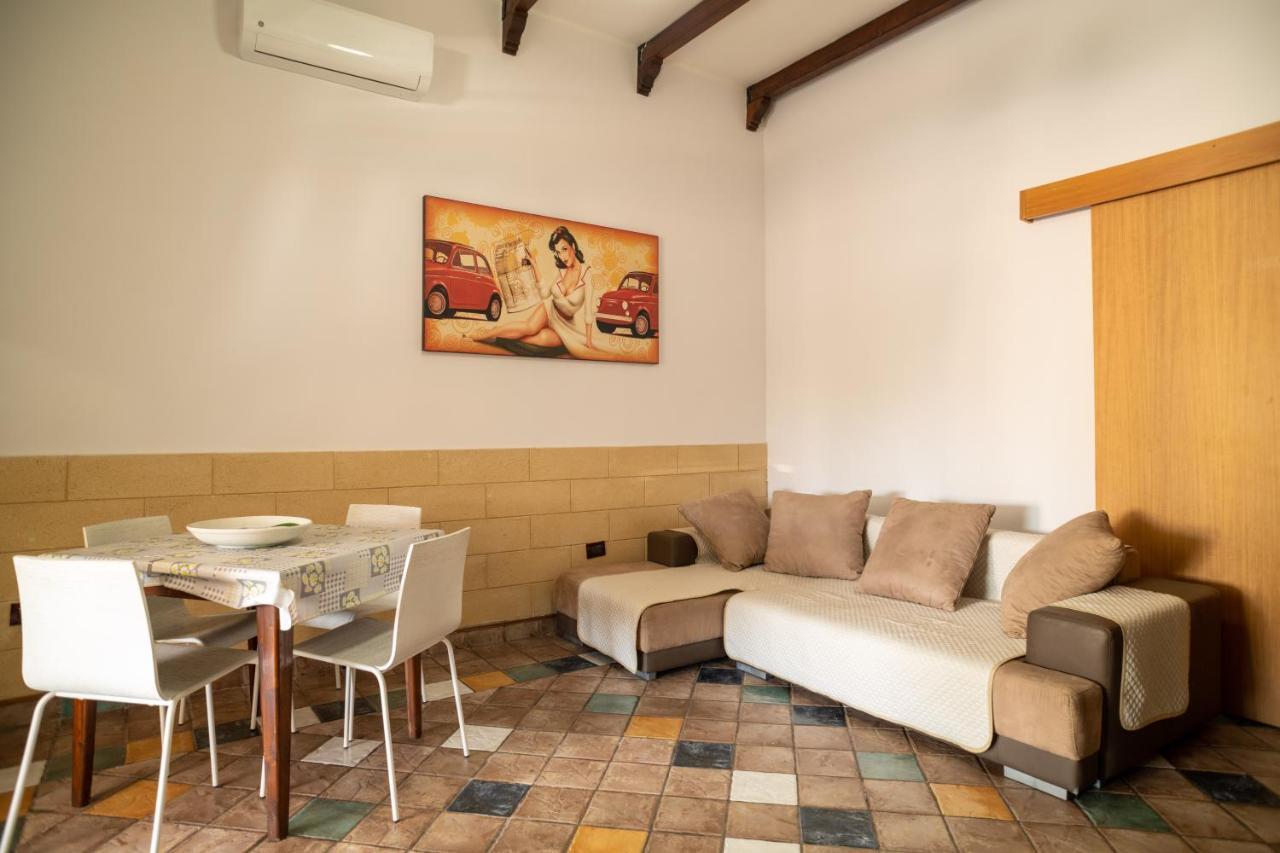 La Casa Di Luca - By Host4U Apartment Pulsano Ngoại thất bức ảnh